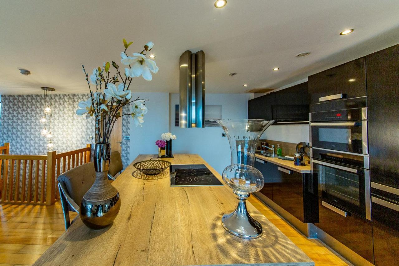 Spacious 3-Bed Penthouse With City Sky Line Views Sheffield Exterior photo