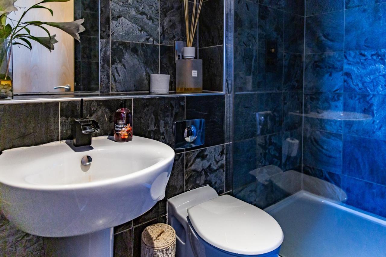 Spacious 3-Bed Penthouse With City Sky Line Views Sheffield Exterior photo